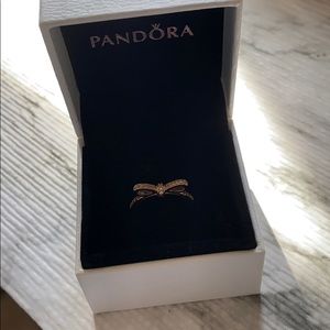 Pandora rose gold bow ring size 5